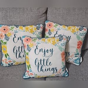 Mainstays  OUTDOOR Reversible Floral Accent Pillows - SET OF 3